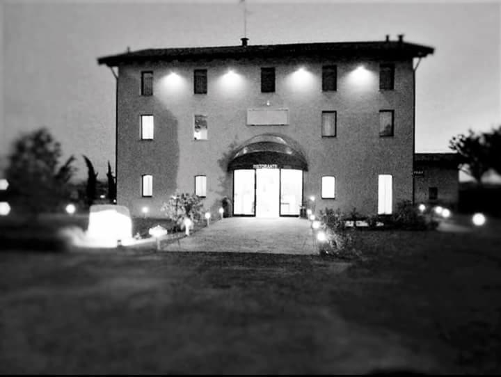 Hotel La Vecchia Reggio Reggio nell'Emilia Buitenkant foto