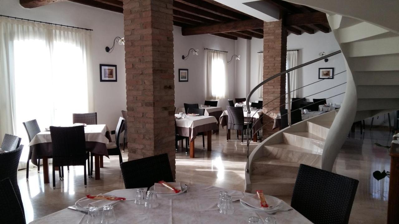 Hotel La Vecchia Reggio Reggio nell'Emilia Buitenkant foto