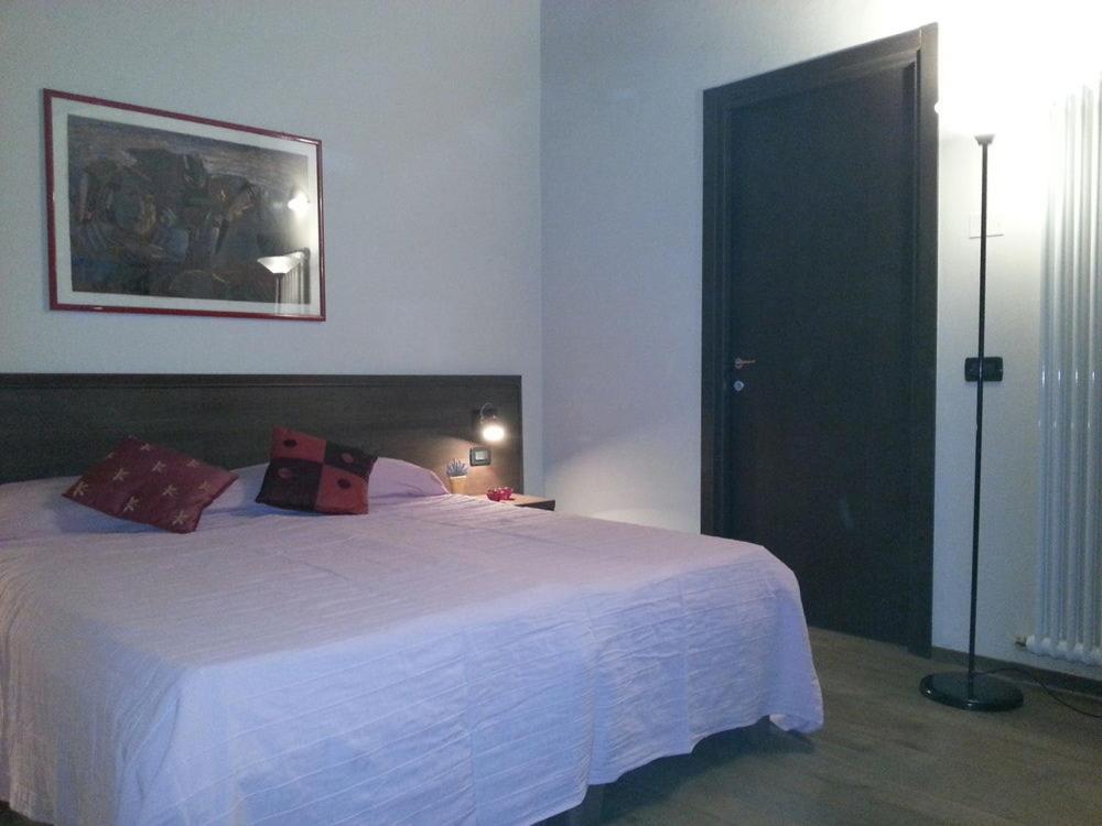 Hotel La Vecchia Reggio Reggio nell'Emilia Buitenkant foto
