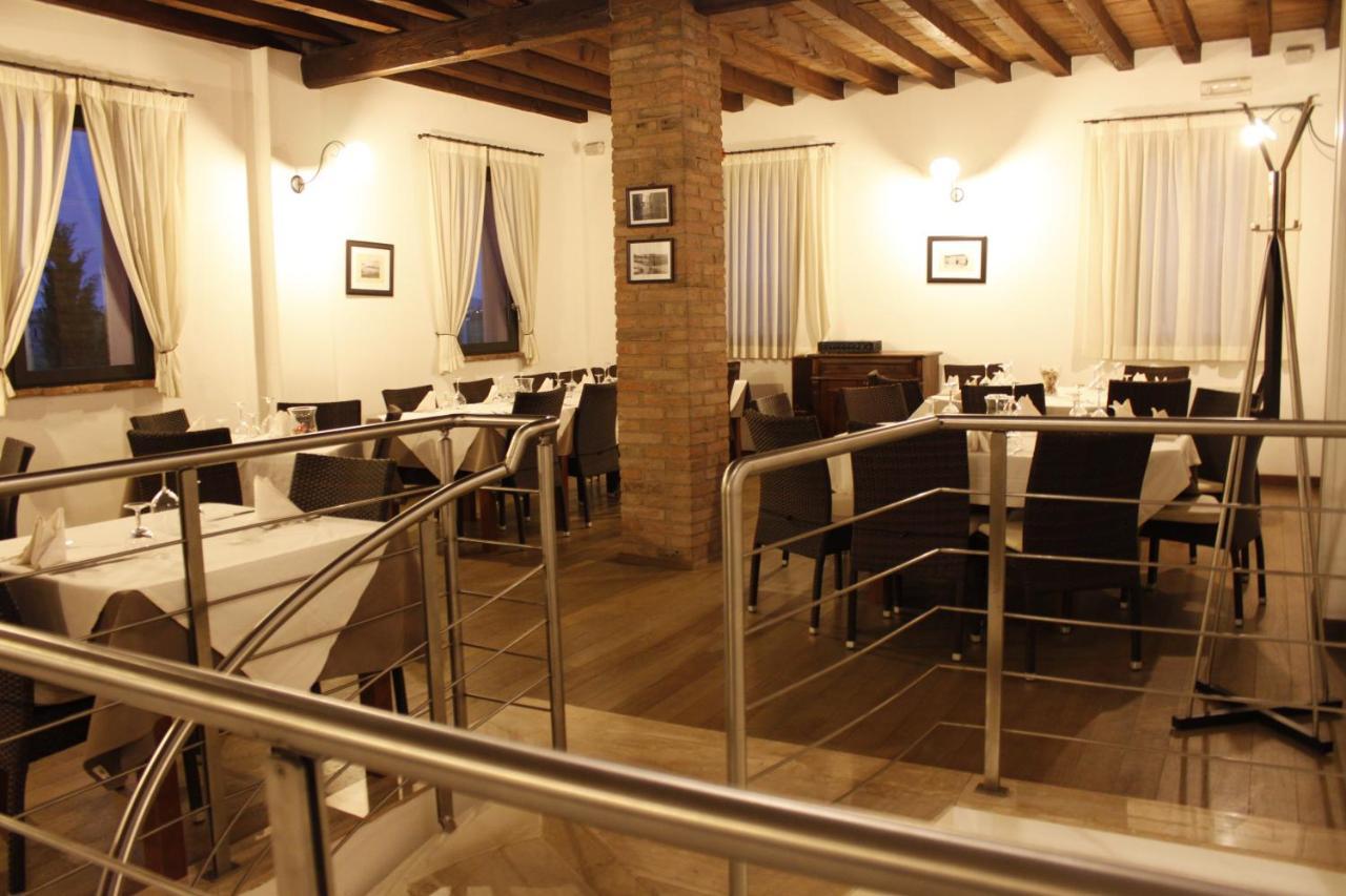 Hotel La Vecchia Reggio Reggio nell'Emilia Buitenkant foto
